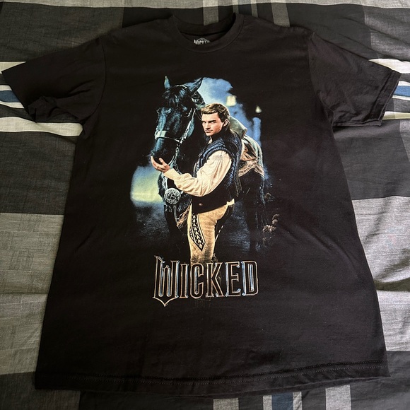 Hot Topic Other - Fiyero Graphic T-Shirt